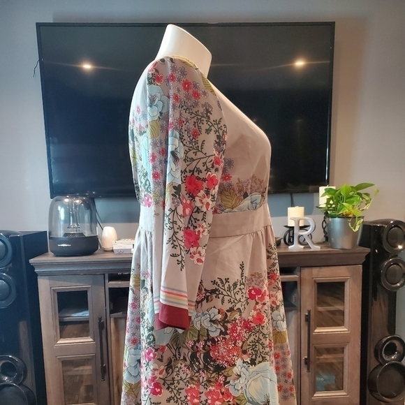 Old Navy Dress With Full Slip - Picture 2 of 4